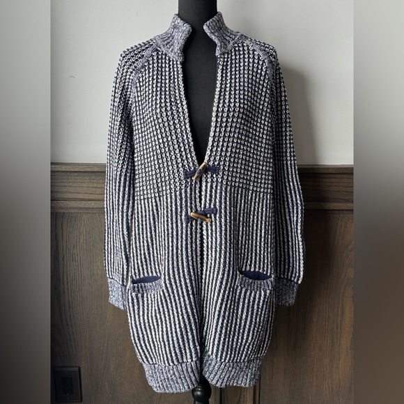 GAP Navy and White Knit Sweater toggle buttons cozy XXL EUC - Picture 2 of 9